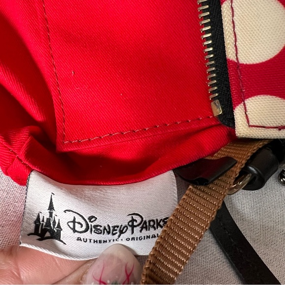 Dooney & Bourke Disney Resort Minnie Mouse Crossbody sold out! Rocks the Dots! - Picture 12 of 17